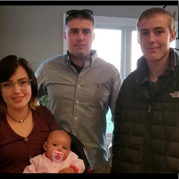 Meet your Posher, Crystal - Picture 3 of 5